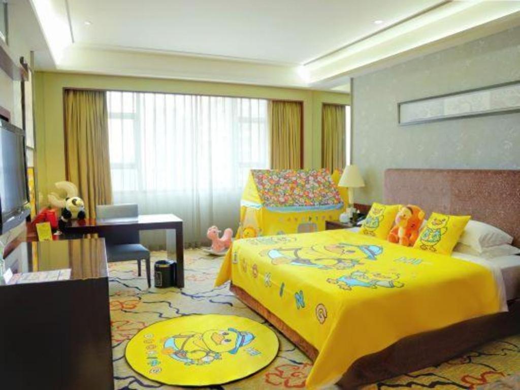 Eurasia International Hotel Донгуан Екстериор снимка