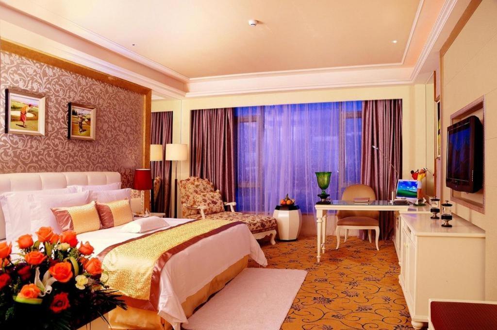 Eurasia International Hotel Донгуан Екстериор снимка