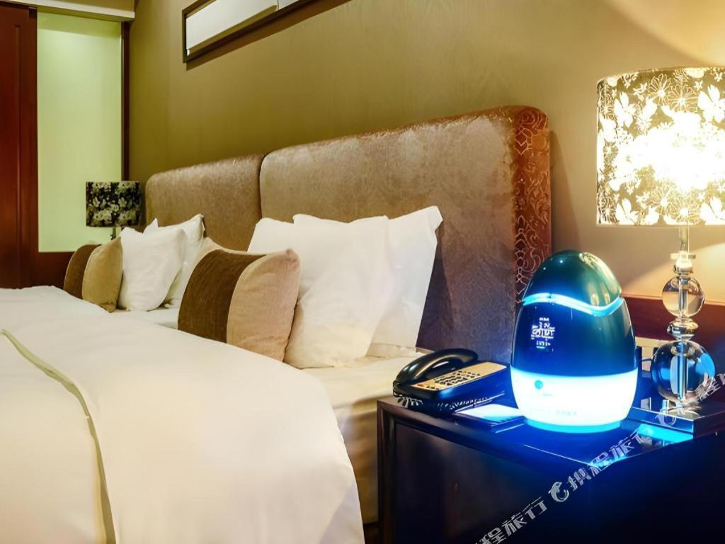 Eurasia International Hotel Донгуан Екстериор снимка
