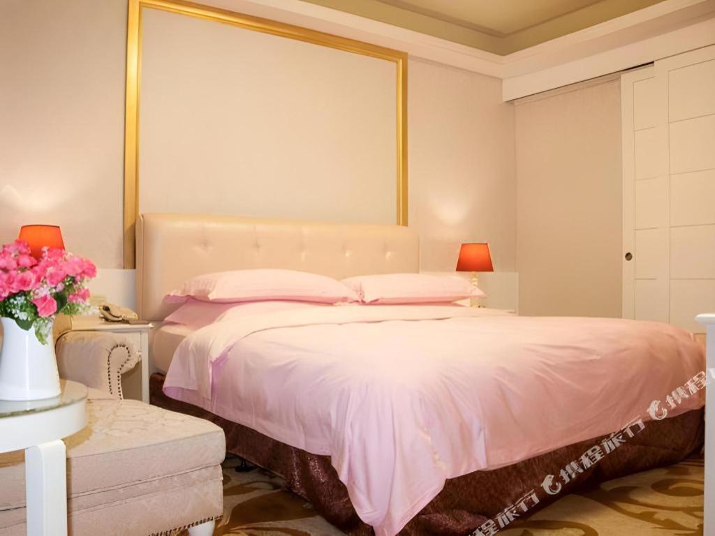 Eurasia International Hotel Донгуан Екстериор снимка