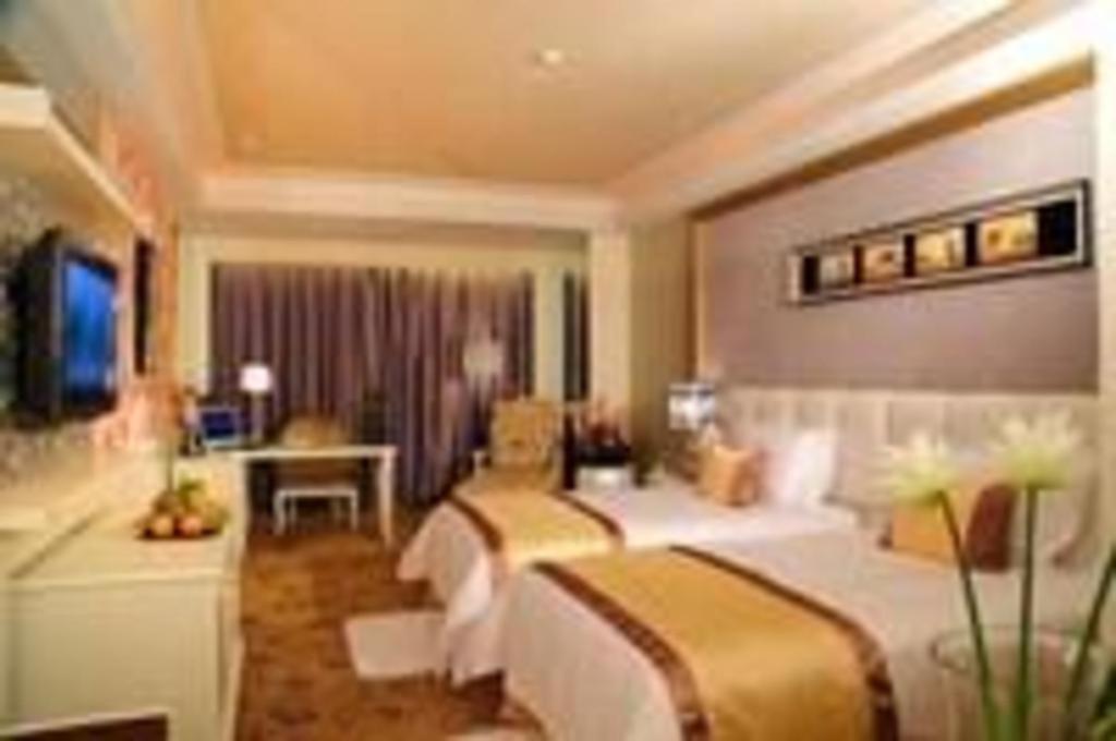 Eurasia International Hotel Донгуан Екстериор снимка