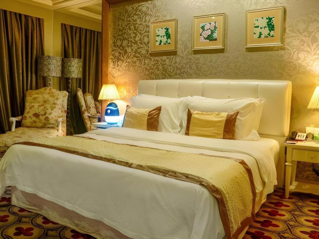 Eurasia International Hotel Донгуан Екстериор снимка