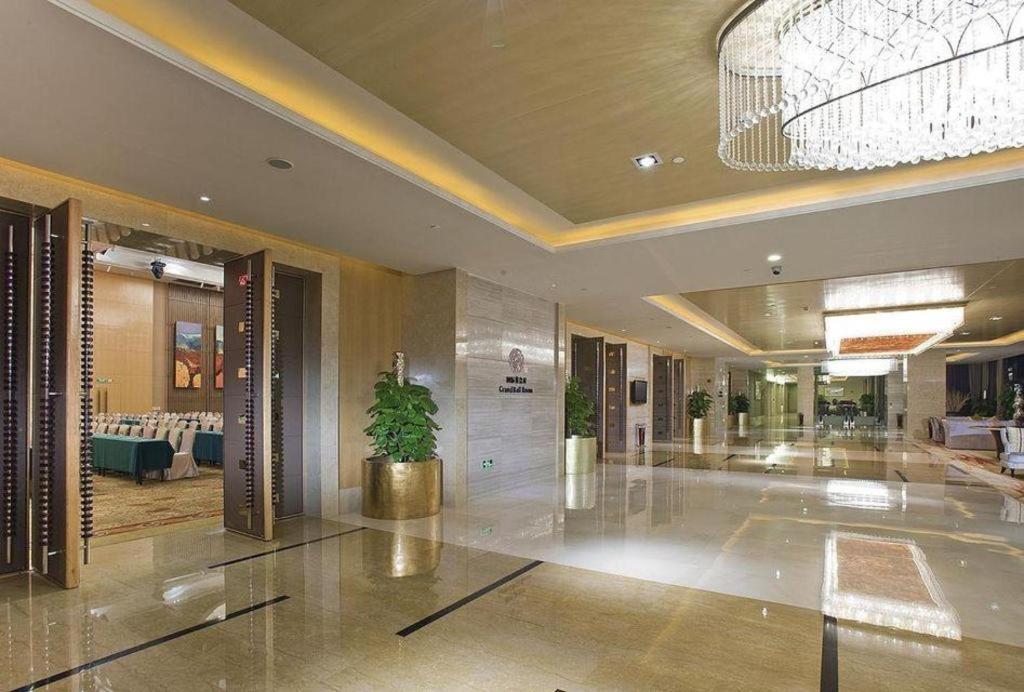 Eurasia International Hotel Донгуан Екстериор снимка